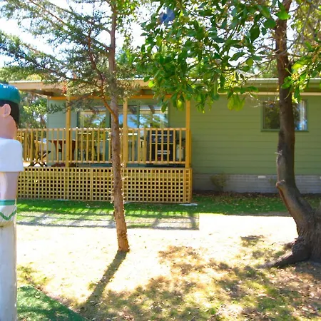 Sandpiper Ocean Cottages Bicheno Exterior photo