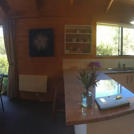 Sandpiper Ocean Cottages Bicheno Exterior photo