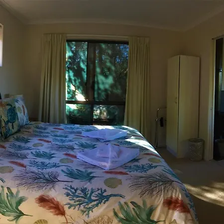 Sandpiper Ocean Cottages Bicheno Exterior photo