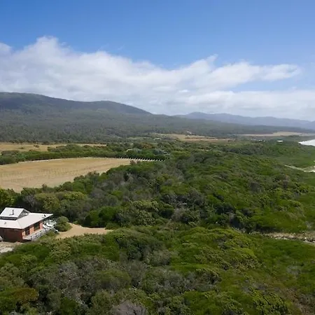 Sandpiper Ocean Cottages Bicheno Exterior photo